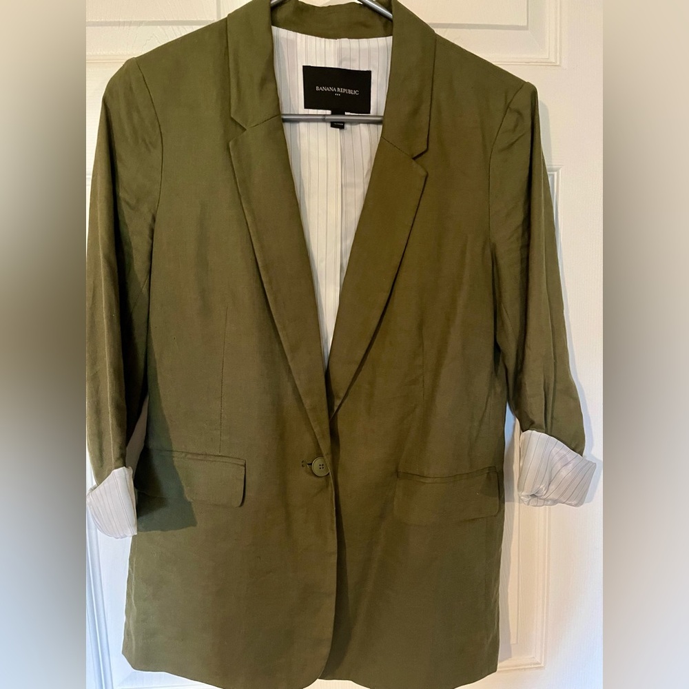 Banana republic olive green lined linen blazer, size 2
